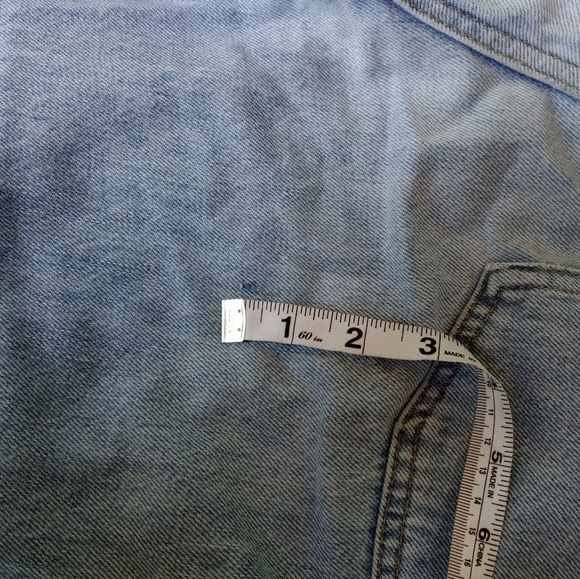 Everlane The Curvy ’90s Cheeky Jean Sunbleached Blue - Picture 6 of 6